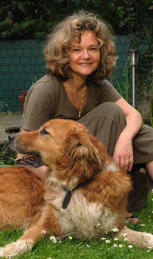 Angela Hagenbuck mit Hund Bruno